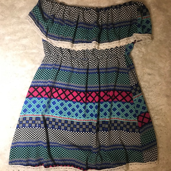 Multi-Design Halter Top - Picture 4 of 4